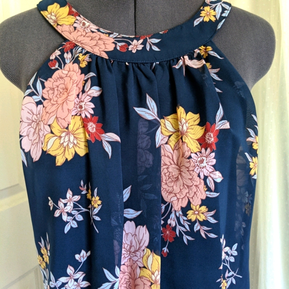 Halter Dress, size Small - Picture 6 of 9